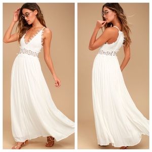 Lulu’s This Is Love White Maxi Dress. NEW
